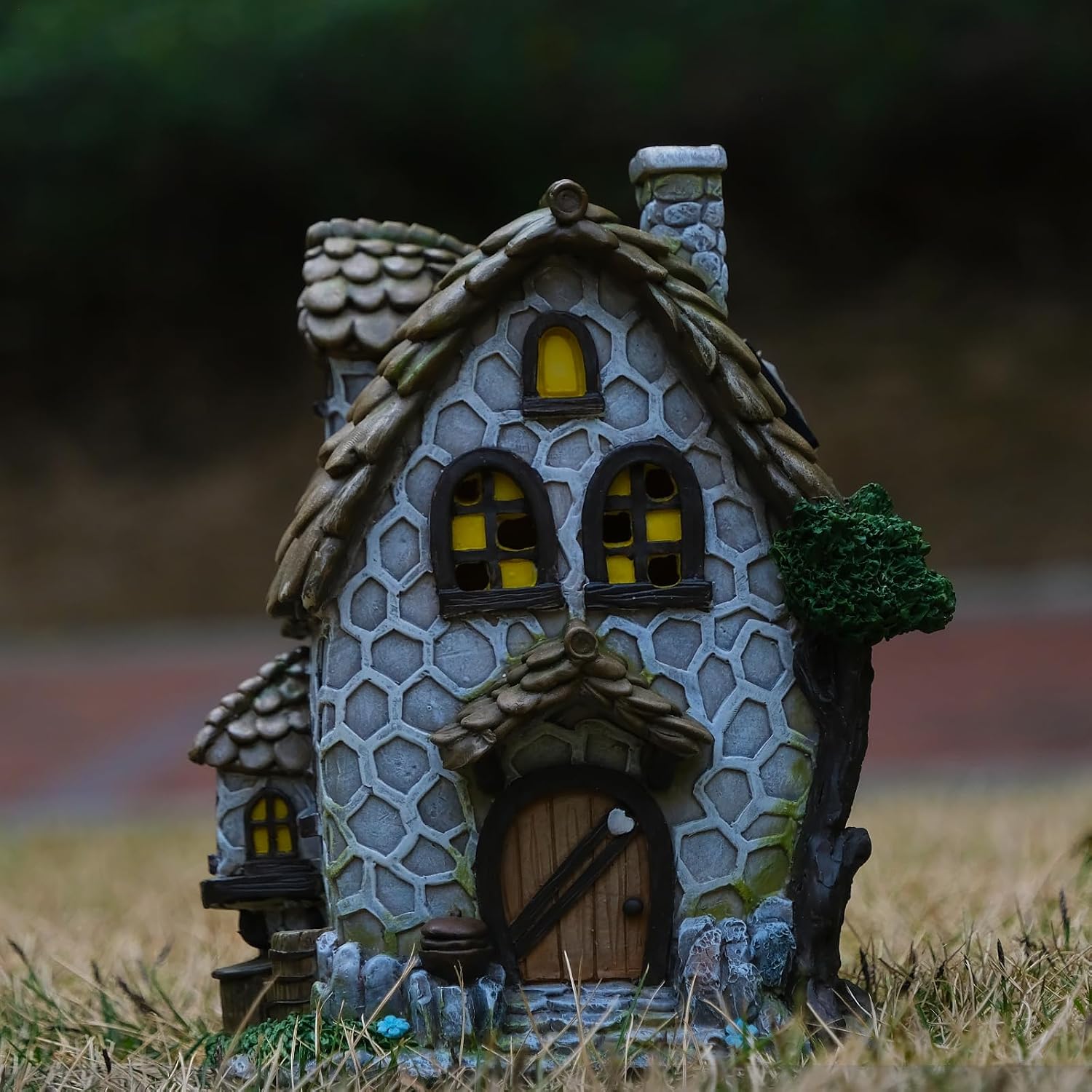 Solar Resin Garden House Statue